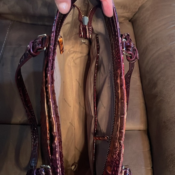 Brahmin Shoulder Bag. Maroon/gold/brown - Picture 3 of 5